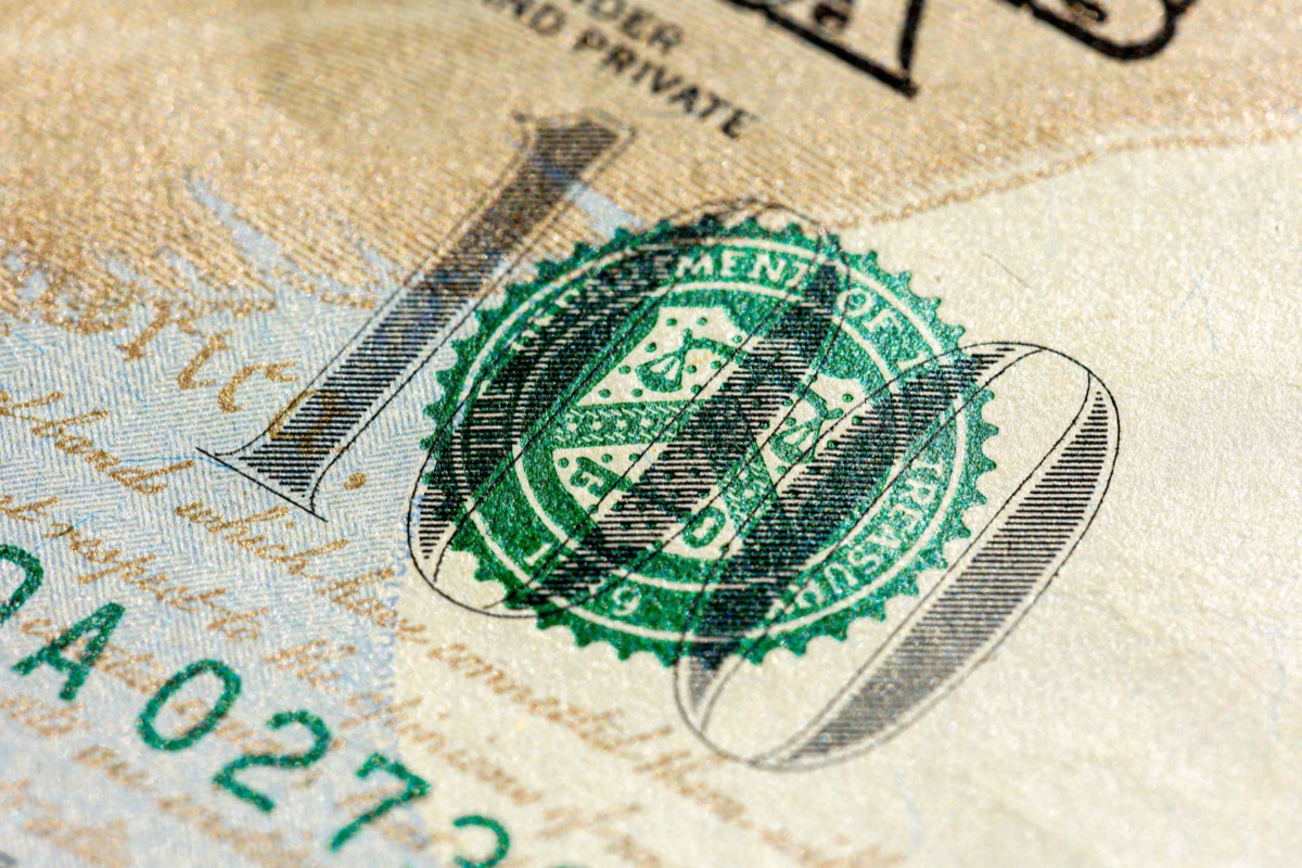 Multi-currency illustration
